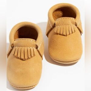 Freshly Picked-Tan Kids Moccasins! Size 6 (8.5)!